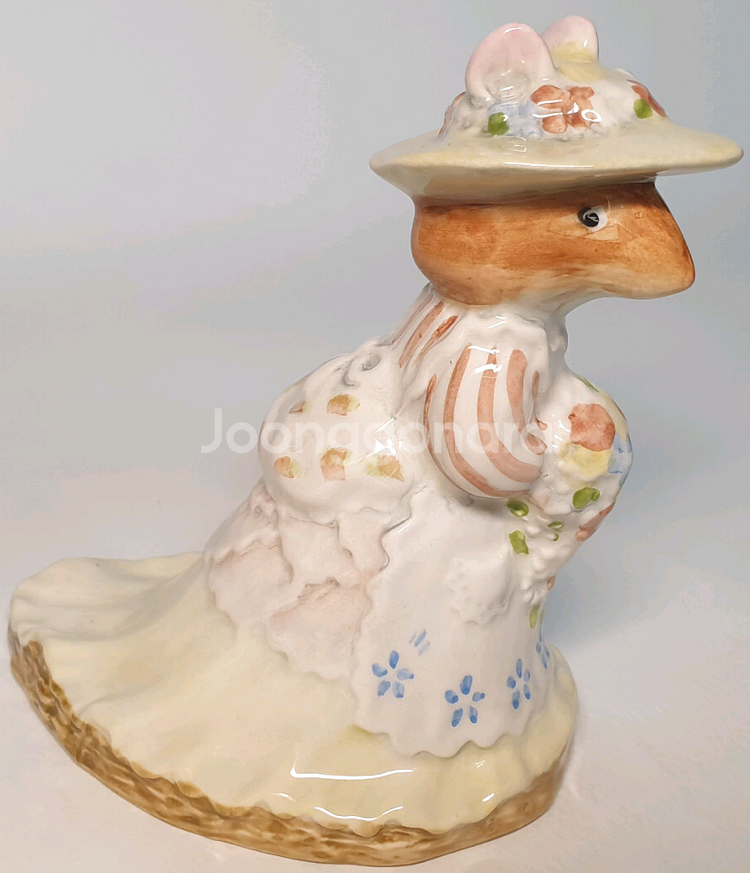 로얄 덜튼 - 브램블리 헷지 피겨린 포피 아이브라이트--0