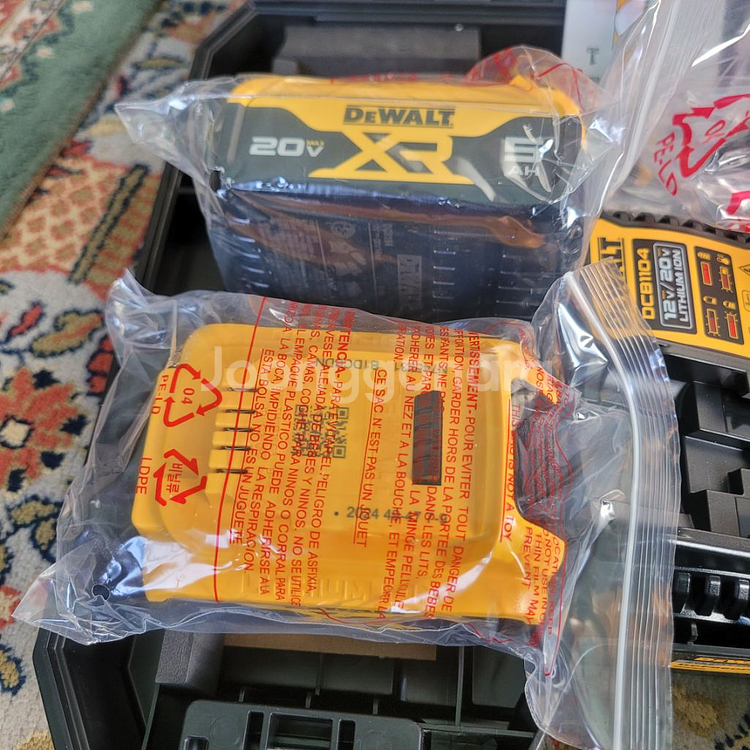 디월트 dcf860 임팩드라이버입니다--5