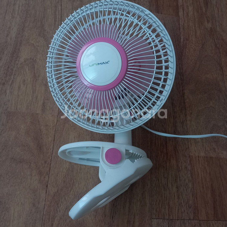 무료배송) 탁상용 집게 미니 선풍기 팝니다--0