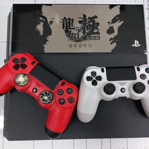 중고 PS4 CHU-1105A 용과 같이극 판매 합니다