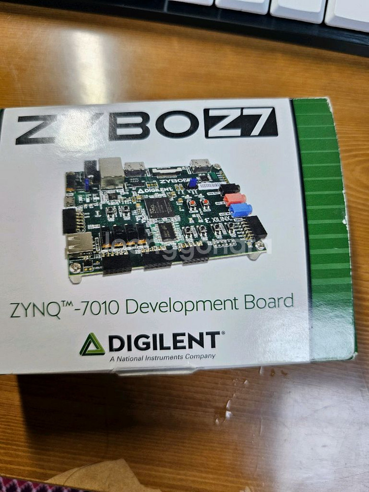 zybo z7-10 판매합니다--0