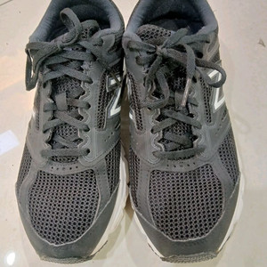 뉴발란스 260