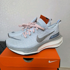 나이키 Wmns 줌X 인빈서블 런 FK 3 250새상품