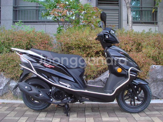 USR 125 LED 신차 팝니다.--1