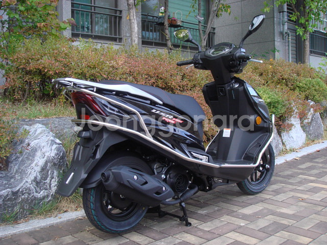 USR 125 LED 신차 팝니다.--2