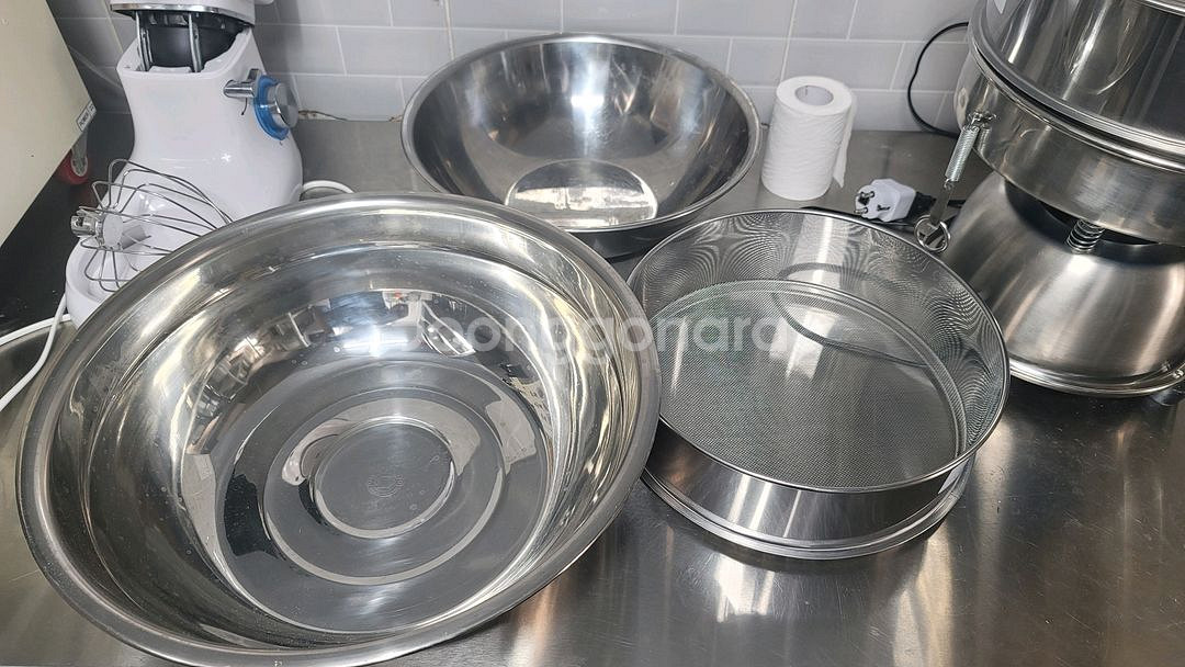 밀가루 체치는 기계(가루 선별,자동 흔들채,곡물 분리)--1