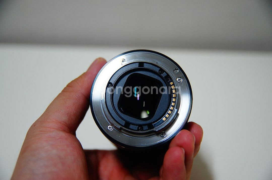 [소니] 여친렌즈 SEL 50mm f1.8 블랙 렌즈--4