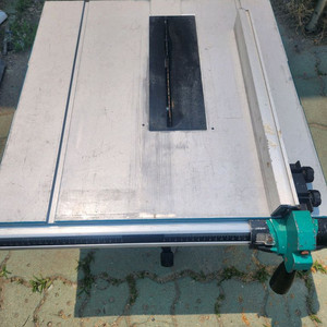 마끼다 테이블톱 MLT100 팝니다