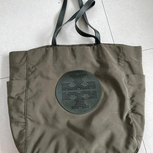 토리버치 Tory Burch 토트백 팝니다.