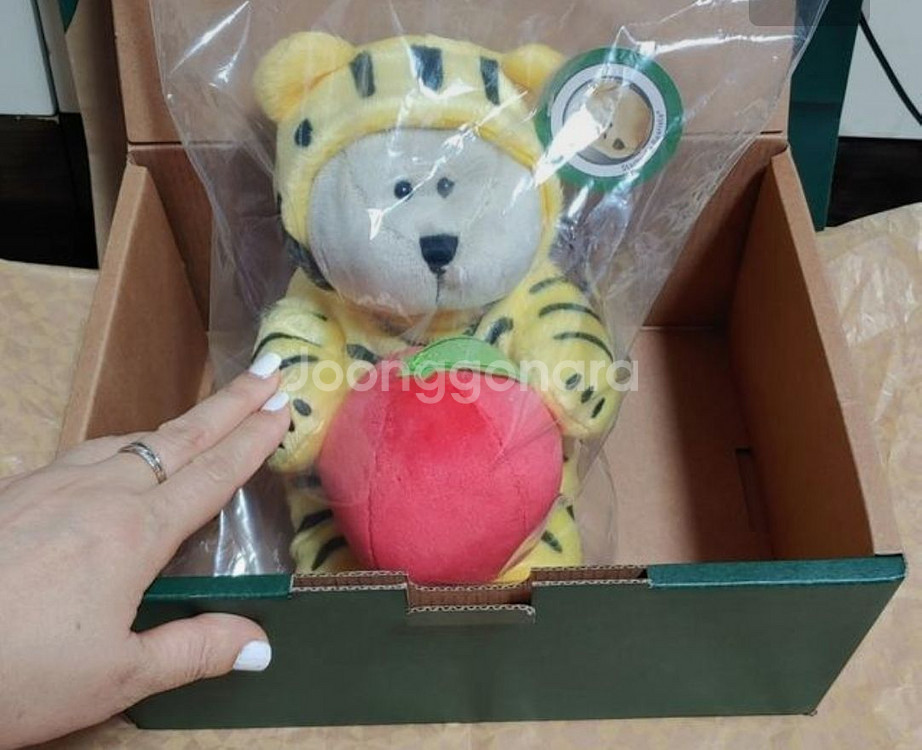 새상품)스타벅스 뉴이어 타이거 베어리스타 호랑이 인형--1