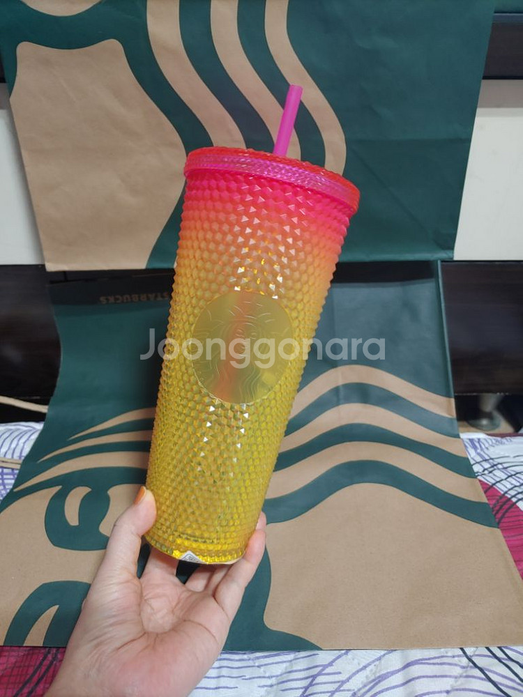 새상품>스타벅스 서머 스터드 핑크옐로 콜드컵710--0