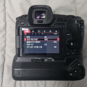 EOS R 판매합니다 베터리그립 + 마운트포함