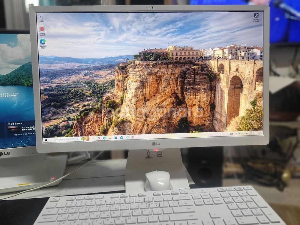 LG(24V570-GR30K)올인원 PC--0