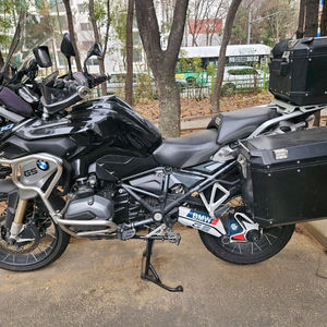 r1200gs 트리플블랙 16년 5.3만 판매합니다
