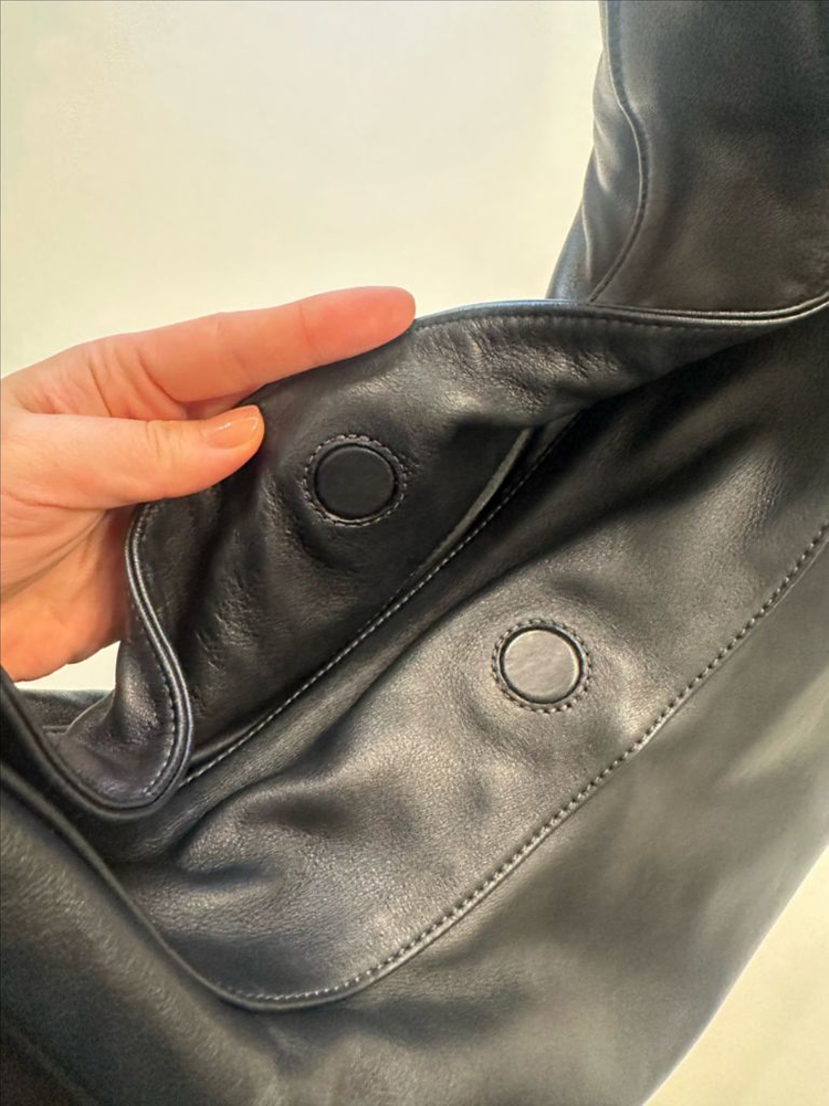 엘바테게브 호보백 블랙 이미지