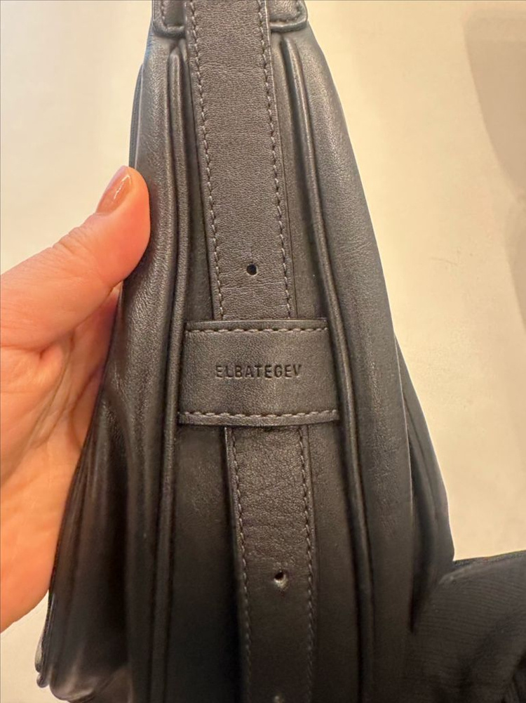 엘바테게브 호보백 블랙 이미지