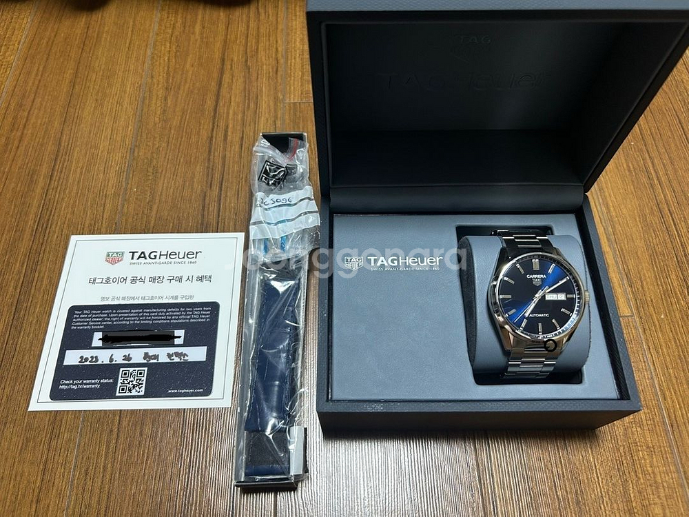 태그호이어 까레라 칼리버5 WBN2012 판매합니다.--0