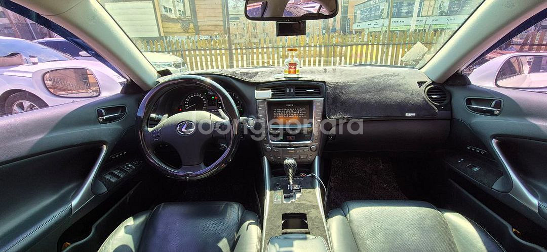 Lexus is250--4