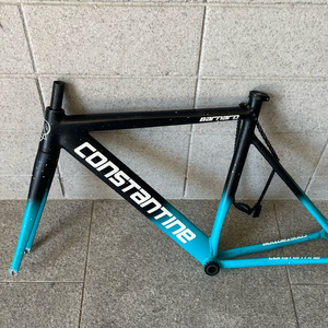 콘스탄틴 2023 갤럭시블루 프레임셋