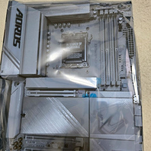 기가바이트 X870E AORUS PRO ICE 팝니다