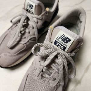 뉴발란스 730 스니커즈