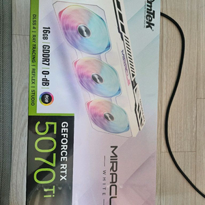 이엠텍 5070Ti MIRACLE WHITE 미개봉상품