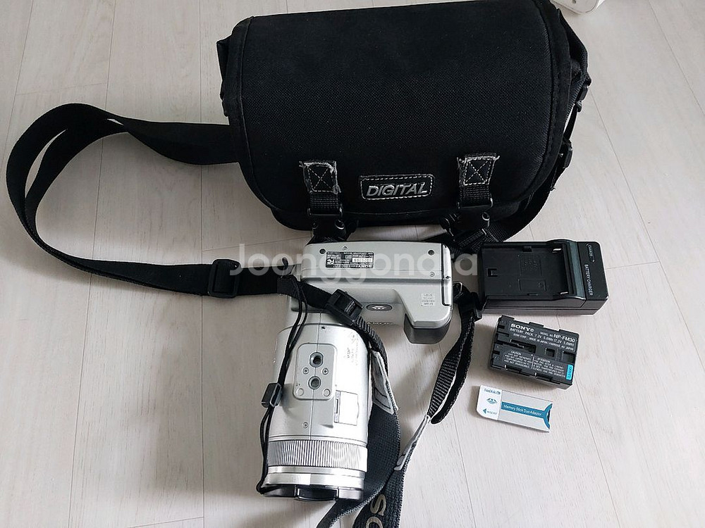 DSC-F717 디지털카메라--0
