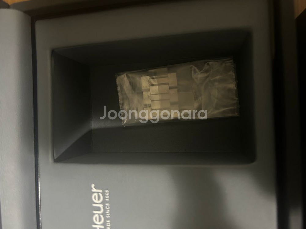 태그호이어 까레라 칼리버5 WBN2012 판매합니다.--1