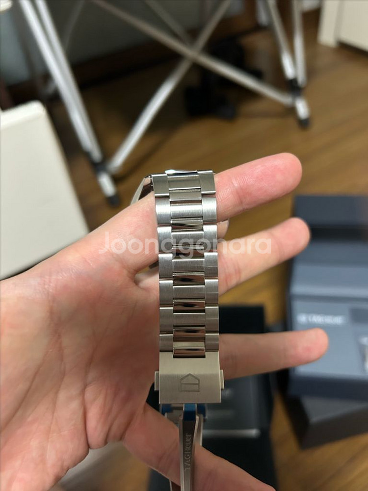 태그호이어 까레라 칼리버5 WBN2012 판매합니다.--5