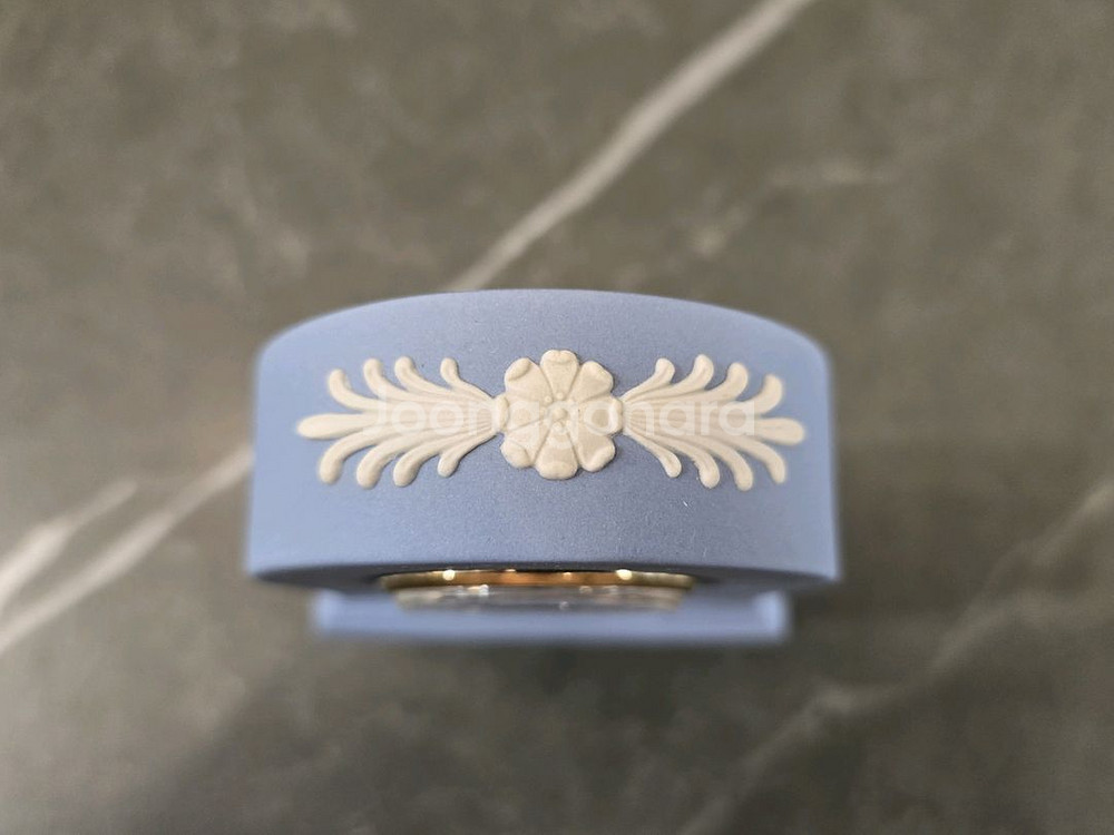 영국 웨지우드 탁상시계--2