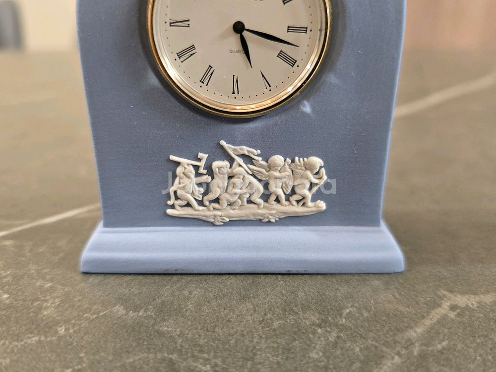 영국 웨지우드 탁상시계--1