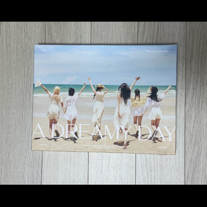 아이브 포토북(A DREAMY DAY) 판매합니다.