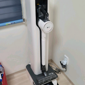 엘지 오브제 코드제로 청소기 + 로봇청소기 타워