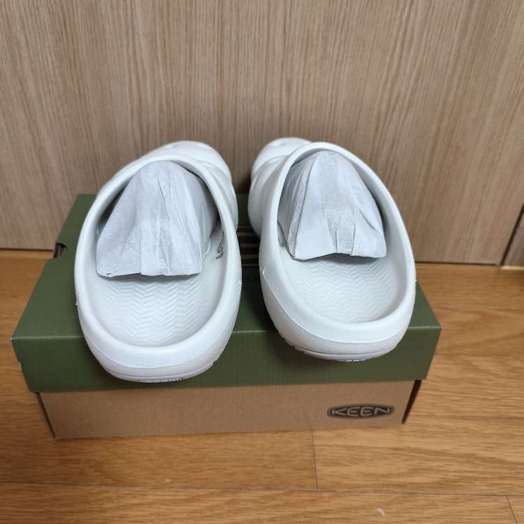 새상품 (280) 킨 요기 슬라이드 화이트--2