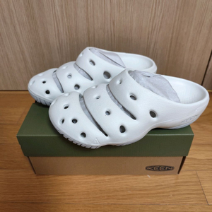새상품 (280) 킨 요기 슬라이드 화이트