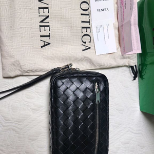 보테가 베네타 블랙 클러치백 남녀공용 거의새것