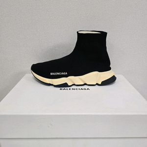 발렌시아가 스피드러너 스니커즈 신발 40사이즈