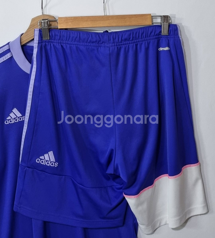 L (100) 아디다스 연보라 기능성 반팔 반바지 세트--0