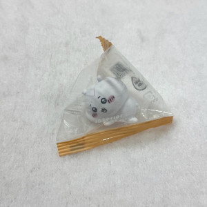 치이카와 미니 피규어 우사기 쿠리만쥬 가챠 하치와레