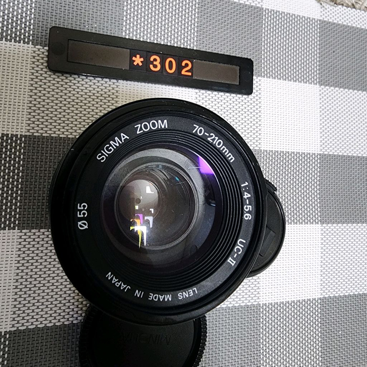 미놀타 AF 마운트 시그마 70-210mm 줌렌즈 이미지