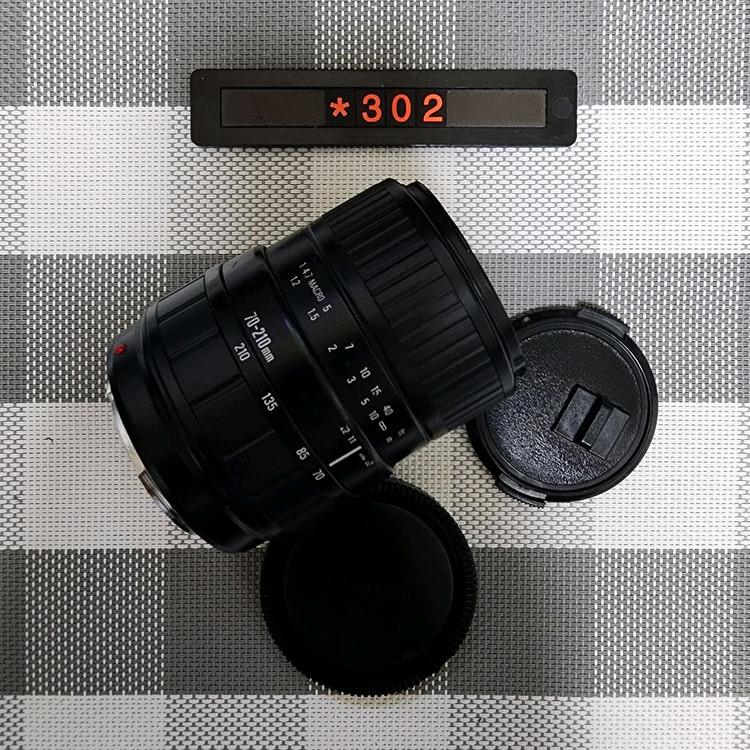 미놀타 AF 마운트 시그마 70-210mm 줌렌즈 이미지