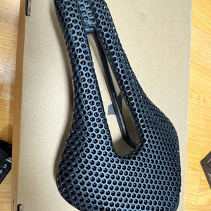 3d 카본안장 팝니다