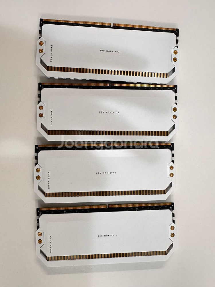 커세어 도미네이터 플레티넘 32x4 ddr5 128g--1