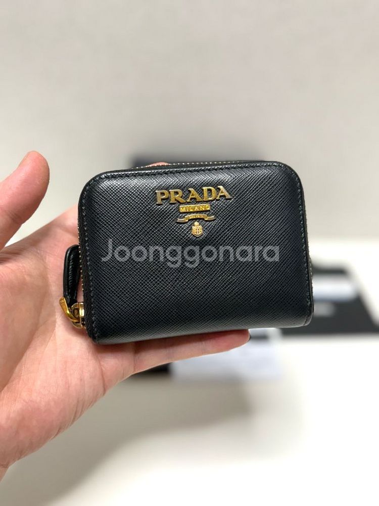(백화점)프라다 사피아노 지퍼 카드지갑--1