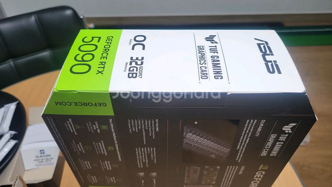 RTX 5090 tuf 미개봉 신품 팝니다--2