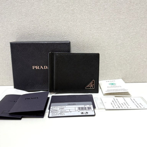 (새상품급)프라다 사피아노 머니클립 반지갑