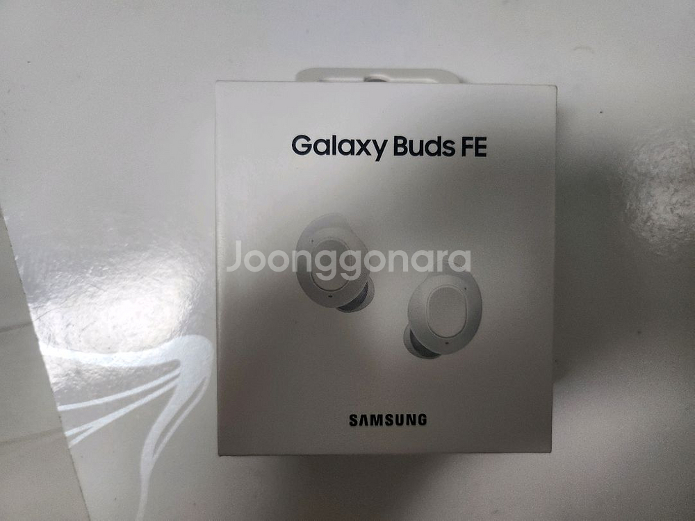 갤럭시 버즈 fe 화이트--4