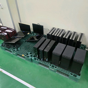 컴퓨터 본체 모니터 키보드 세트