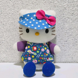 파랑 키티 인형 보내요.