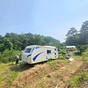 정박형 중고카라반 8미터급 포레스트카라반